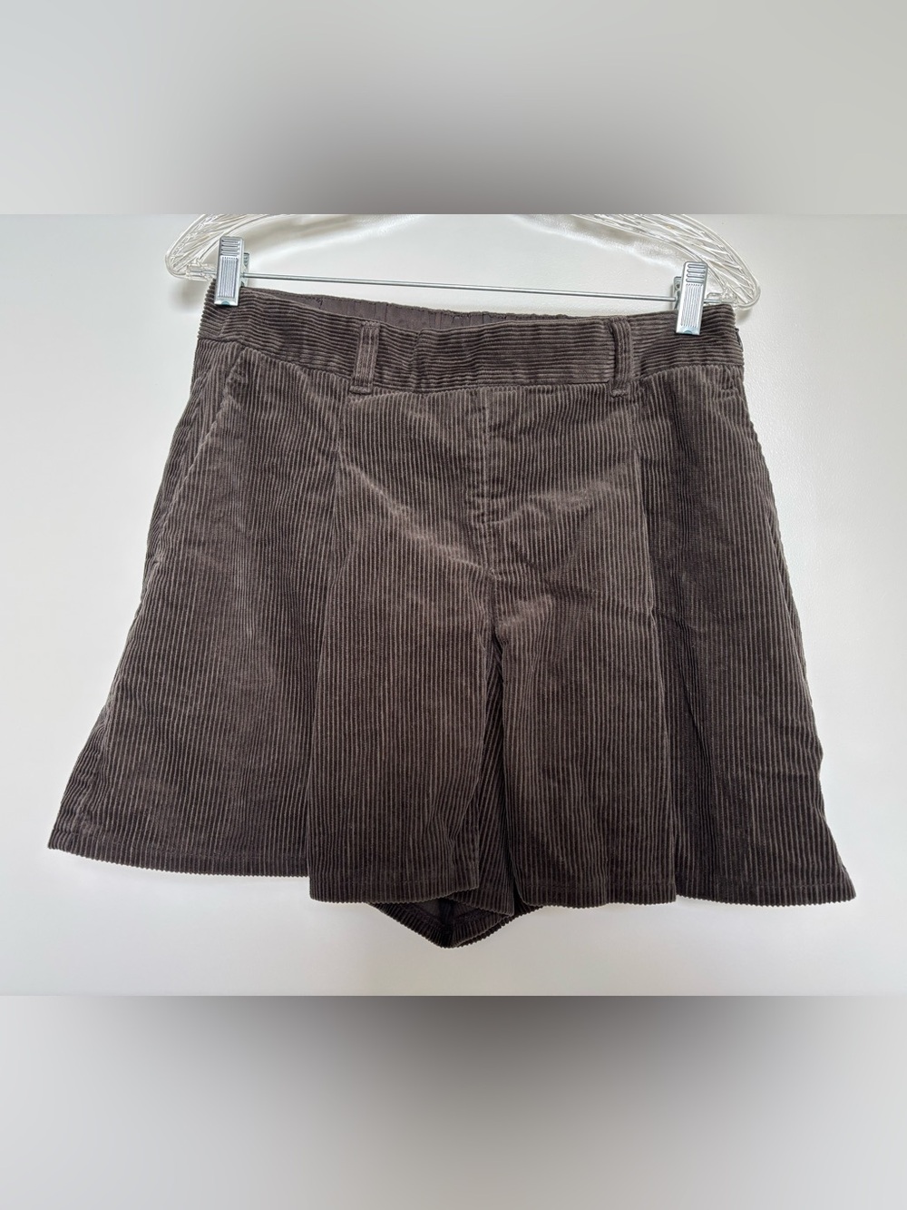 GU Corduroy Skort in Dark Brown - size L